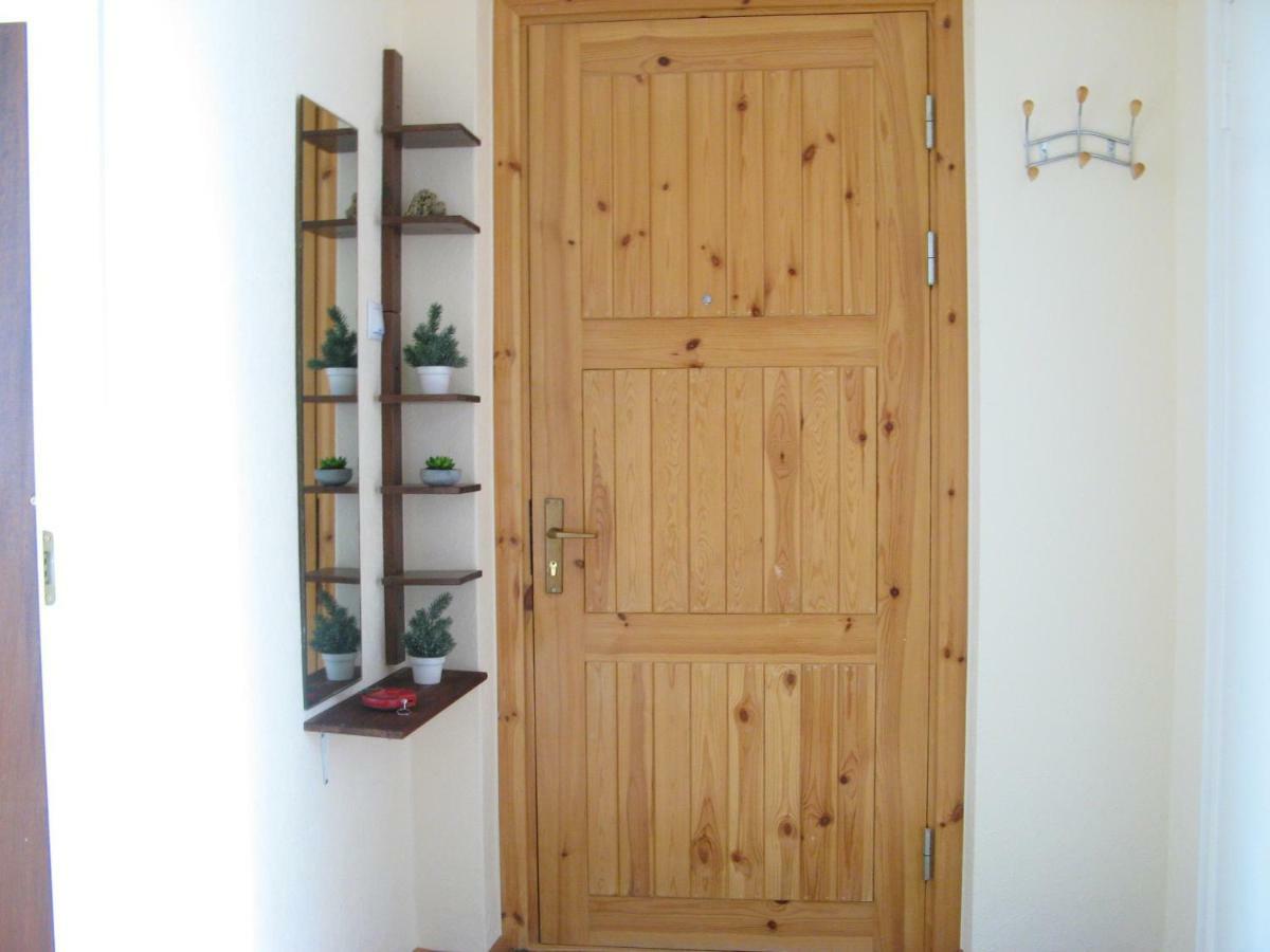 Gratarre Apartment Kuressaare Exterior photo
